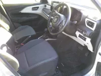 Suzuki SWIFT лот № 9136 оценка 6  с аукциона в Японии 2