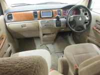 Honda STEP WAGON лот № 28087 оценка 3  с аукциона в Японии 4