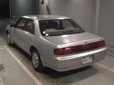 Nissan LAUREL  с аукциона в Японии