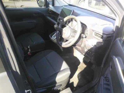 Toyota SIENTA  с аукциона в Японии