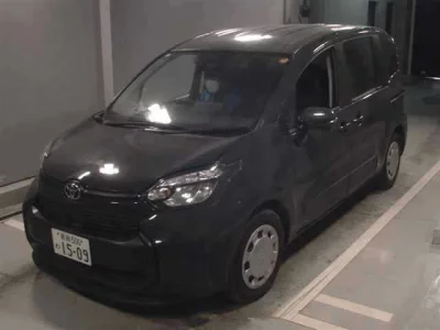Toyota SIENTA  с аукциона в Японии