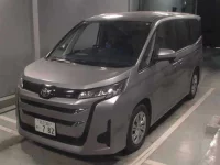 Toyota NOAH лот № 8161 оценка 3.5  с аукциона в Японии 3