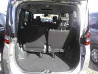 Toyota NOAH лот № 8161 оценка 3.5  с аукциона в Японии 9