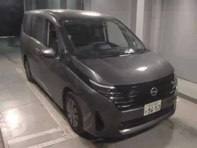 Nissan SERENA  с аукциона в Японии