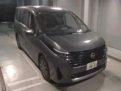 Nissan SERENA  с аукциона в Японии