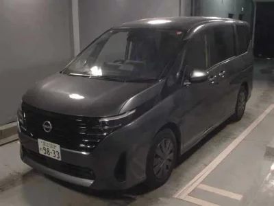 Nissan SERENA  с аукциона в Японии