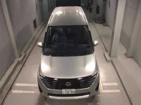 Nissan SERENA лот № 8170 оценка 4  с аукциона в Японии 5