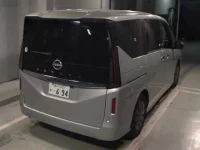 Nissan SERENA лот № 8174 оценка 3.5  с аукциона в Японии 4