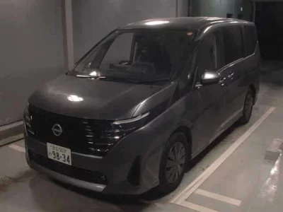 Nissan SERENA  с аукциона в Японии