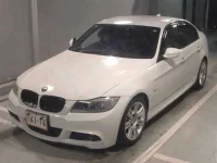 BMW 3-Series лот № 8222 оценка 4  с аукциона в Японии 3