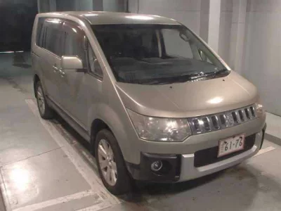 Mitsubishi DELICA D5