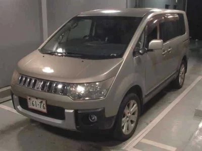 Mitsubishi DELICA D5