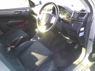 Suzuki SWIFT  с аукциона в Японии