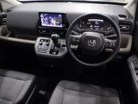 Honda FREED лот № 10357 оценка 5  с аукциона в Японии 4