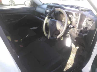 Toyota PROBOX  с аукциона в Японии