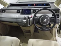 Honda STEP WAGON лот № 19101 оценка 3  с аукциона в Японии 4