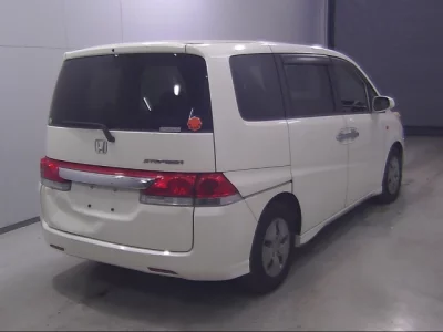 Honda STEP WAGON  с аукциона в Японии