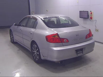 Nissan SKYLINE  с аукциона в Японии