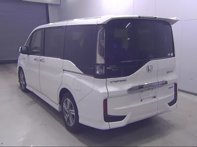 Honda STEP WAGON  с аукциона в Японии