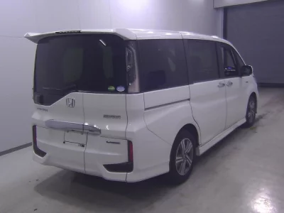 Honda STEP WAGON  с аукциона в Японии