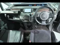 Honda STEP WAGON лот № 29022 оценка 3.5  с аукциона в Японии 4