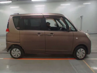 Mitsubishi DELICA D2