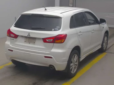 Mitsubishi RVR