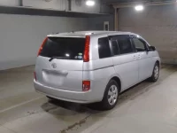 Toyota ISIS лот № 18 оценка R  с аукциона в Японии 1