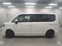 Honda STEP WAGON лот № 36031 оценка 4.5  с аукциона в Японии 3