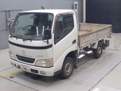Toyota DYNA  с аукциона в Японии