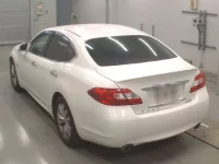 Nissan FUGA лот № 10063 оценка 3.5  с аукциона в Японии 5