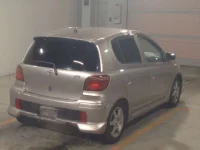 Toyota VITZ лот № 9041 оценка R  с аукциона в Японии 1