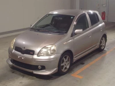 Toyota VITZ  с аукциона в Японии