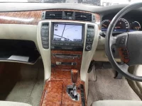 Toyota CROWN лот № 10070 оценка RA  с аукциона в Японии 1