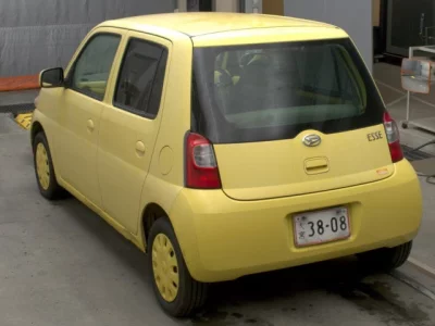 Daihatsu Esse