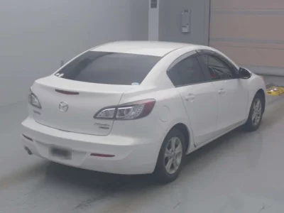 Mazda AXELA  с аукциона в Японии