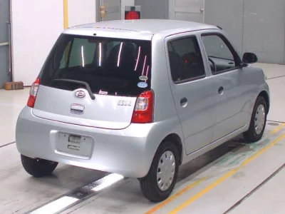 Daihatsu Esse
