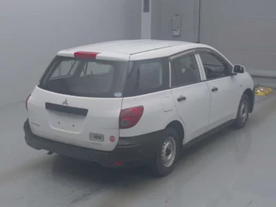 Mitsubishi LANCER VAN