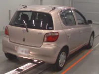 Toyota VITZ лот № 10140 оценка 3.5  с аукциона в Японии 1