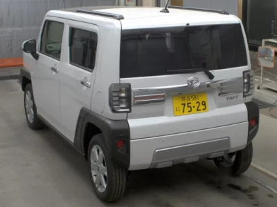 Daihatsu TAFT