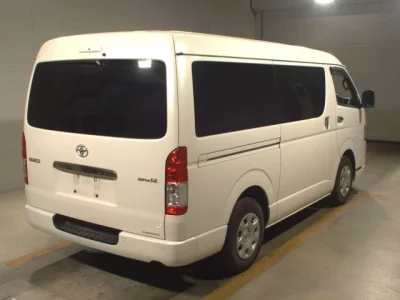 Toyota HIACE VAN  с аукциона в Японии