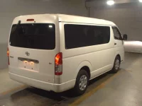 Toyota HIACE лот № 62035 оценка 4  с аукциона в Японии 1