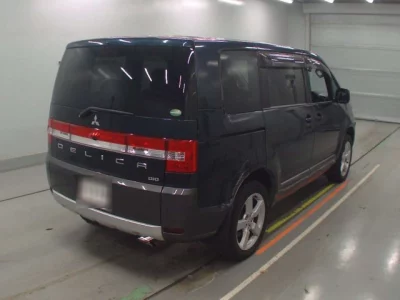 Mitsubishi DELICA D5