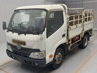 Toyota DYNA  с аукциона в Японии