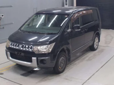 Mitsubishi DELICA D5