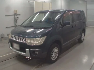 Mitsubishi DELICA D5