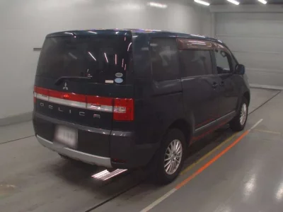 Mitsubishi DELICA D5