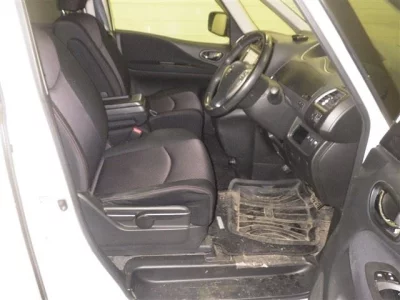 Nissan SERENA  с аукциона в Японии