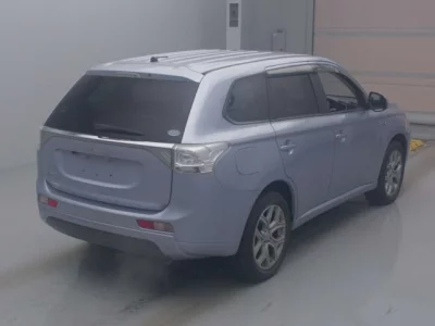 Mitsubishi OUTLANDER PHEV
