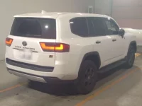 Toyota LAND CRUISER лот № 2045 оценка 4.5  с аукциона в Японии 1